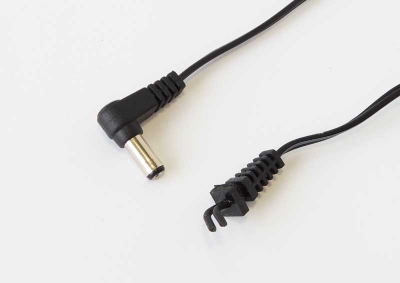 Захранваща букса женска 2555-66 с кабел